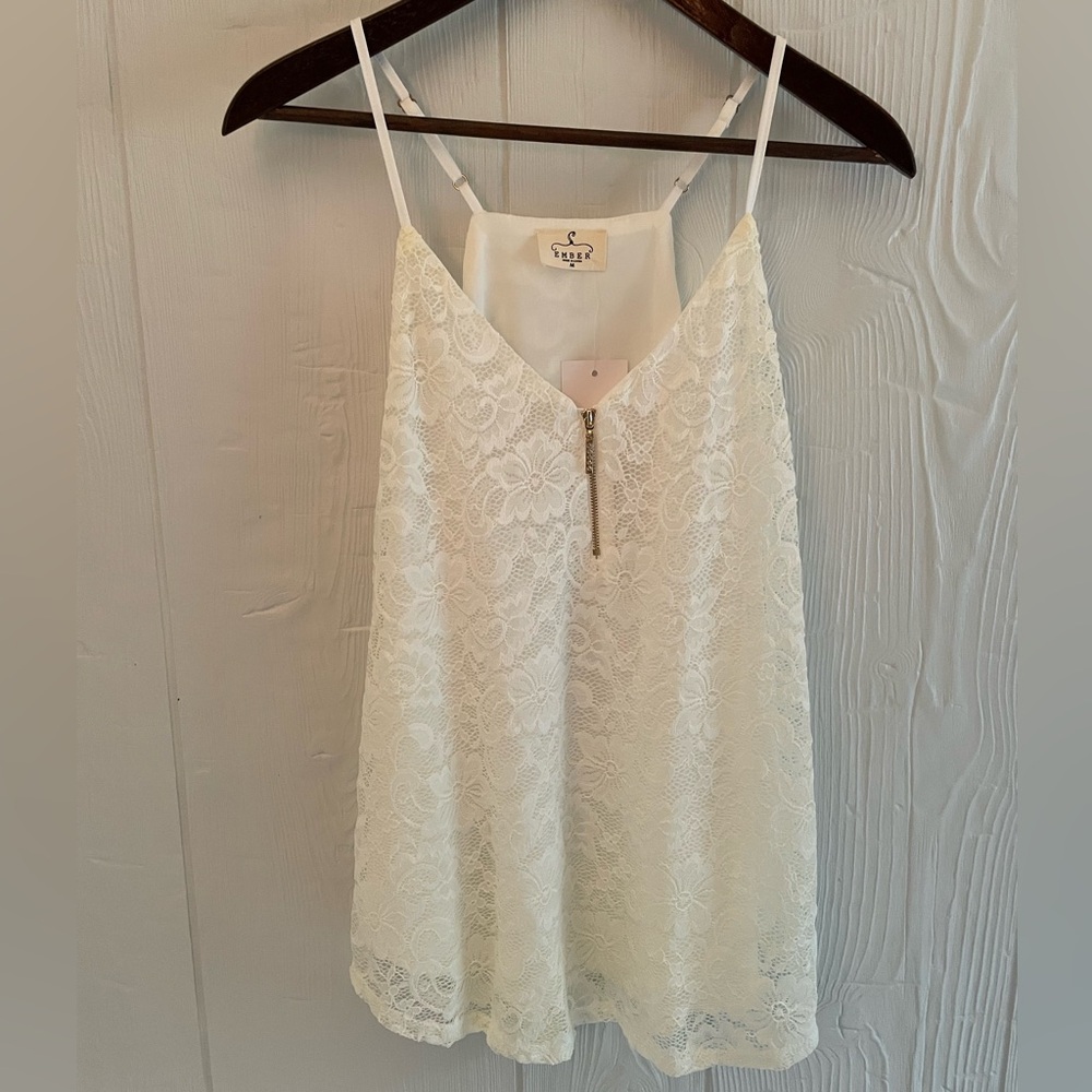 NWT Ember White Lace Women’s Adjustable Spaghetti Strap Top Size Medium